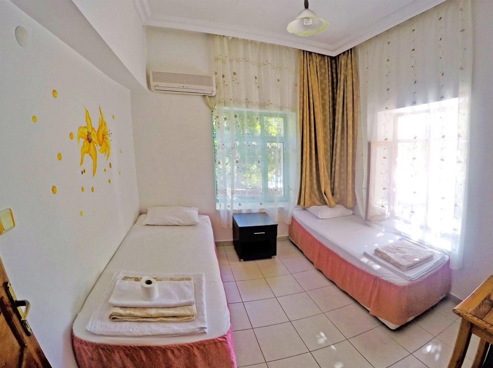 Santosa Pension Kaş Buitenkant foto