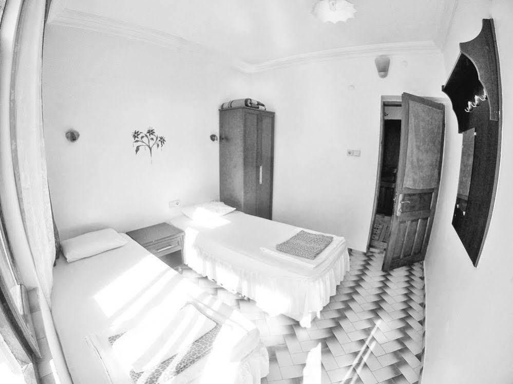 Santosa Pension Kaş Buitenkant foto